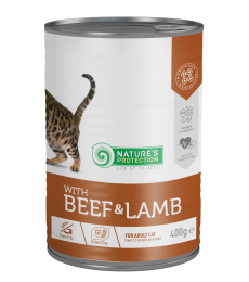 aliments en boîte pour chats adultes avec du bœuf et de l'agneau