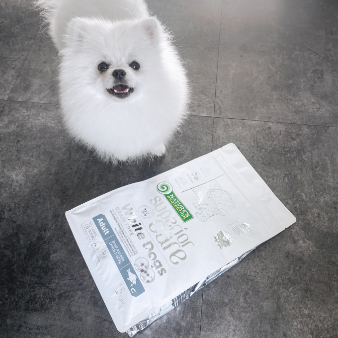 getreidefreies Trockenfutter für ausgewachsene Hunde kleiner und kleinster Rassen mit weißem Fisch - 6